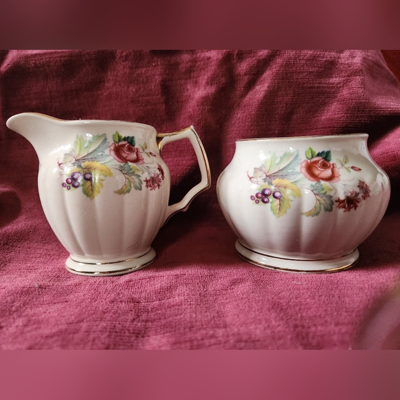 Sadler England Cream & Sugar Bowl Set - Picture 12 of 12